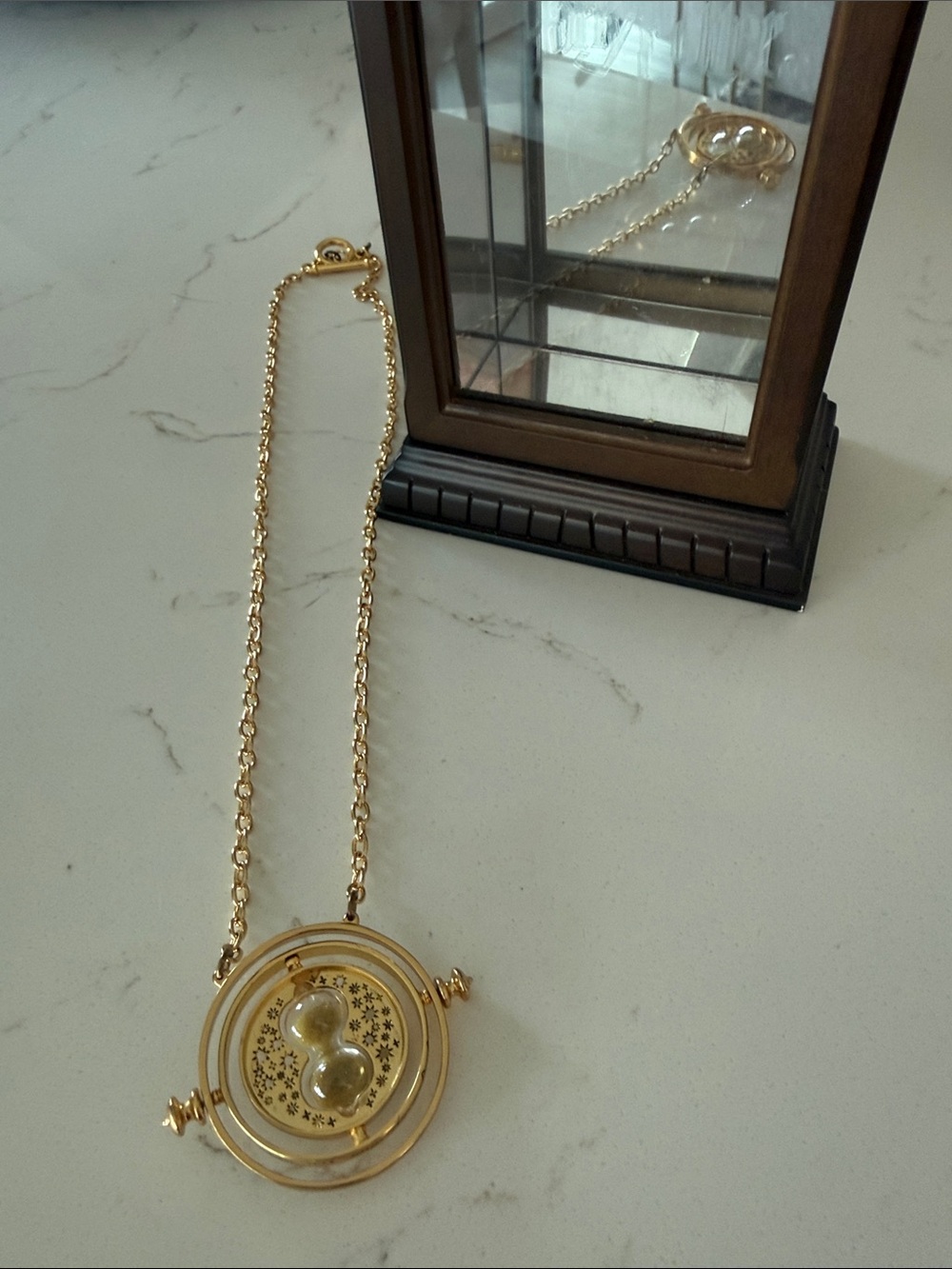 Harry PotterGold Time-Turner Necklace - Picture 4 of 5